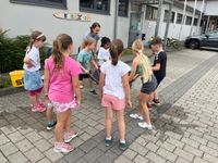 Auch beim Wasserbomben-Tennis wird den Kindern einiges abverlangt!